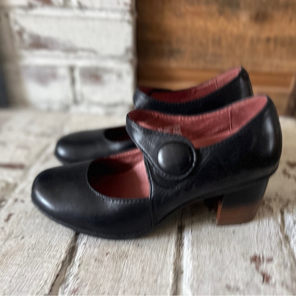 Dansko Mary Jane brand new shoes EU 38 /US7-7.5 - Picture 1 of 5